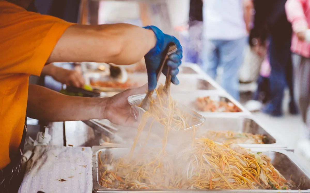 Ile kosztuje jedzenie na food truckach w Bolesławcu?