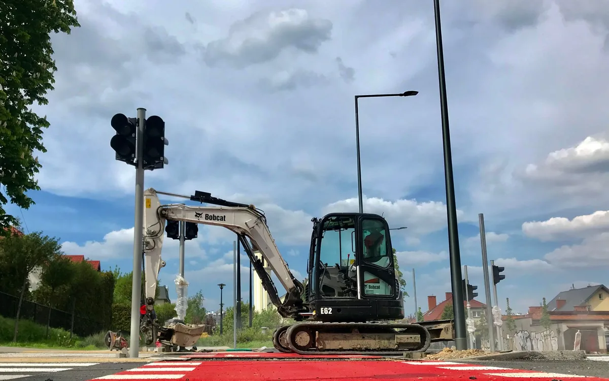 Jak przejść pieszo z centrum Bolesławca na wiadukt krok po kroku?
