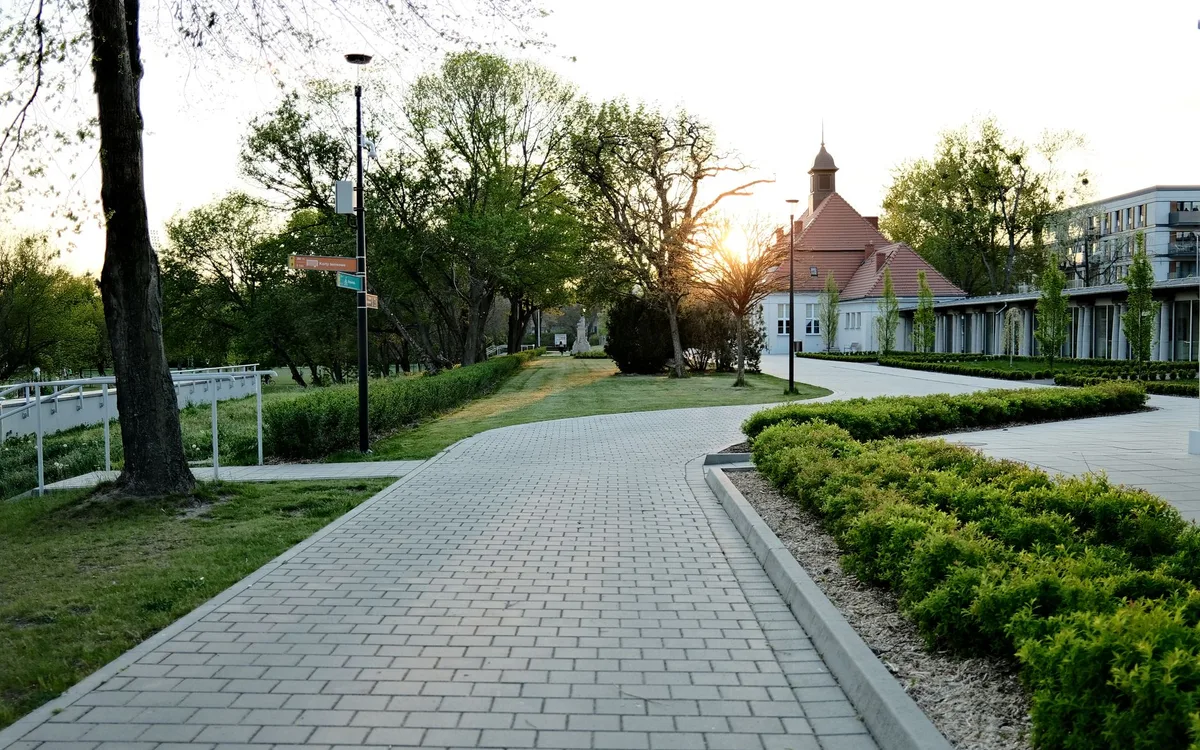 Lokale czynne wieczorem - jak je selekcjonować?