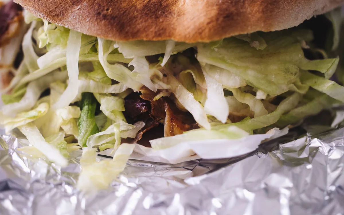 Czy kebab w Bolesławcu oferuje opcje halal?