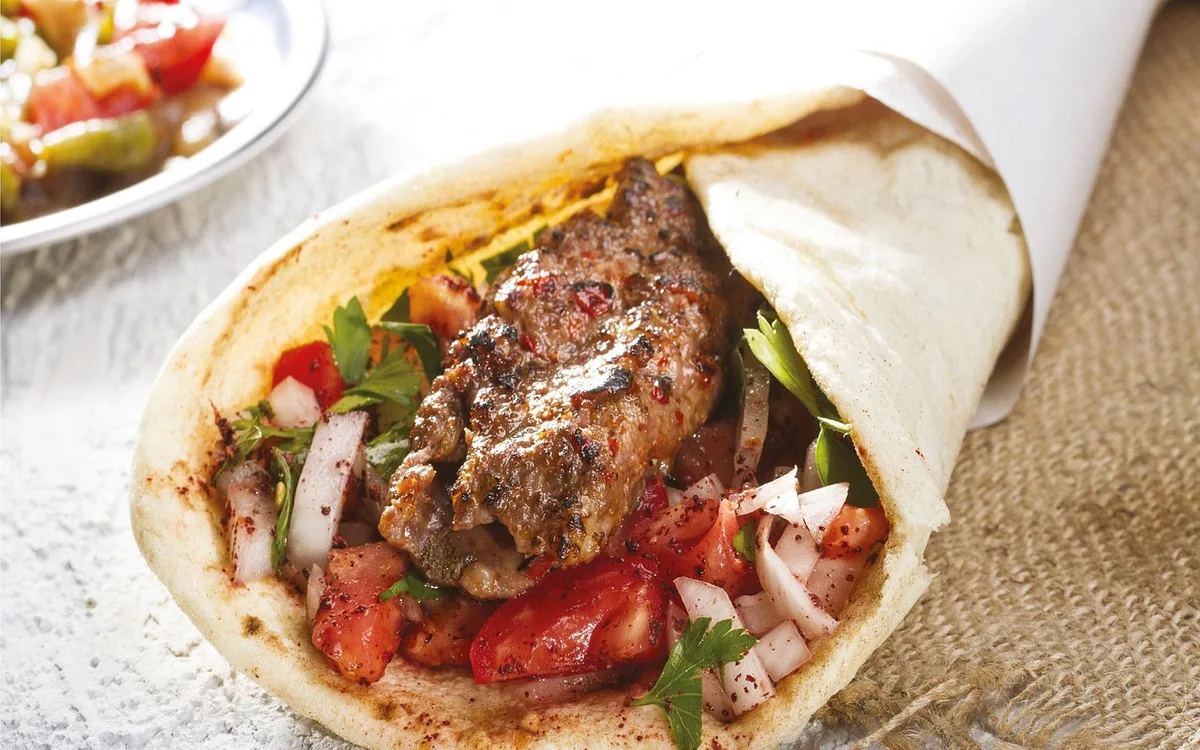 Czy kebab jest lepszy niż pizza, zapiekanki i burgery w Bolesławcu?