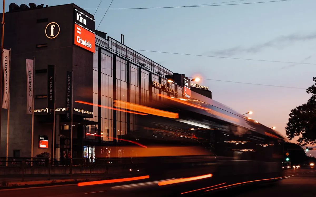 Czy Kino Forum Bolesławiec ma program lojalnościowy lub przedsprzedaż?